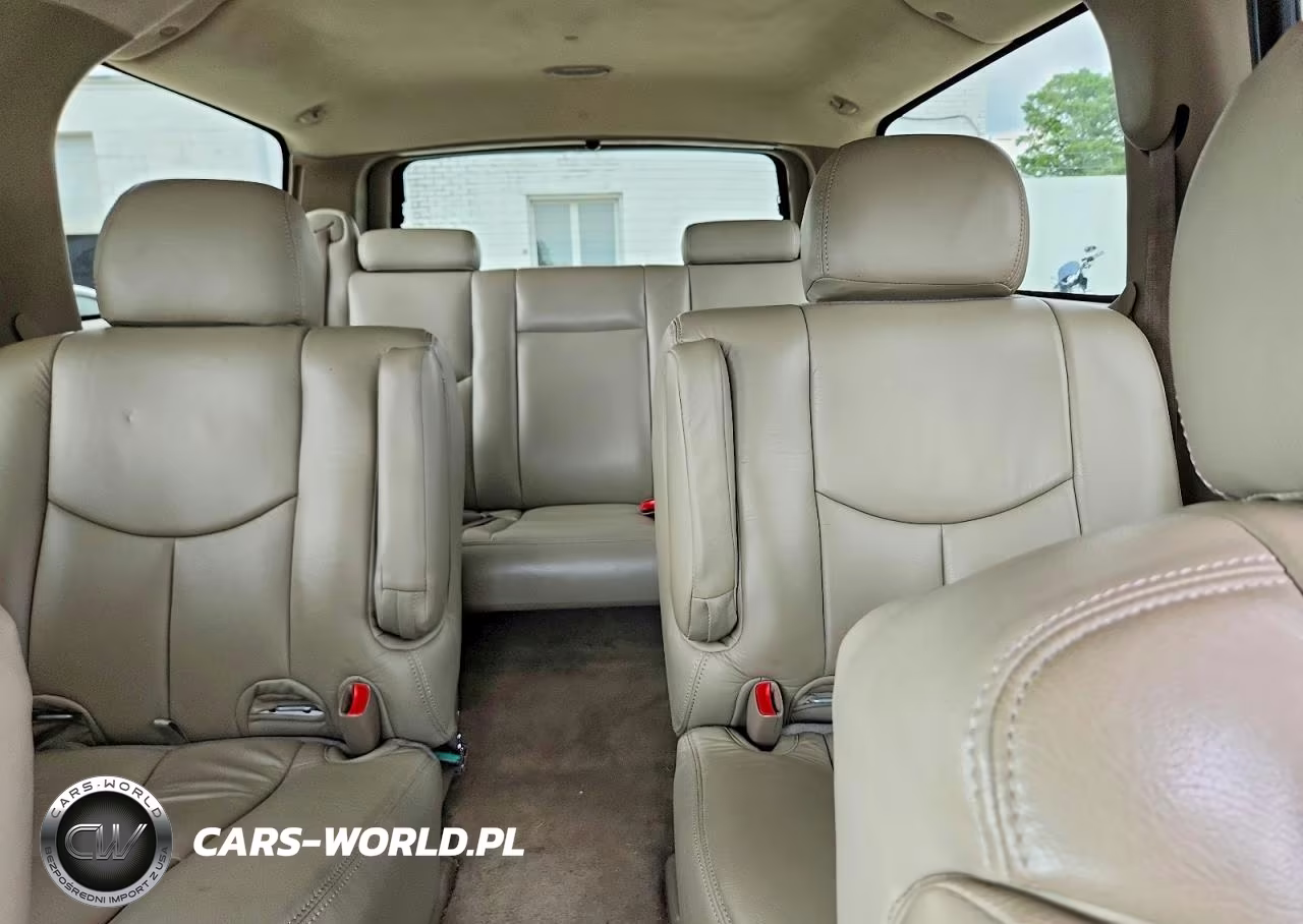 2006 Chevrolet Suburban C1500 VIN:1GNEC16Z06J167350 - 10