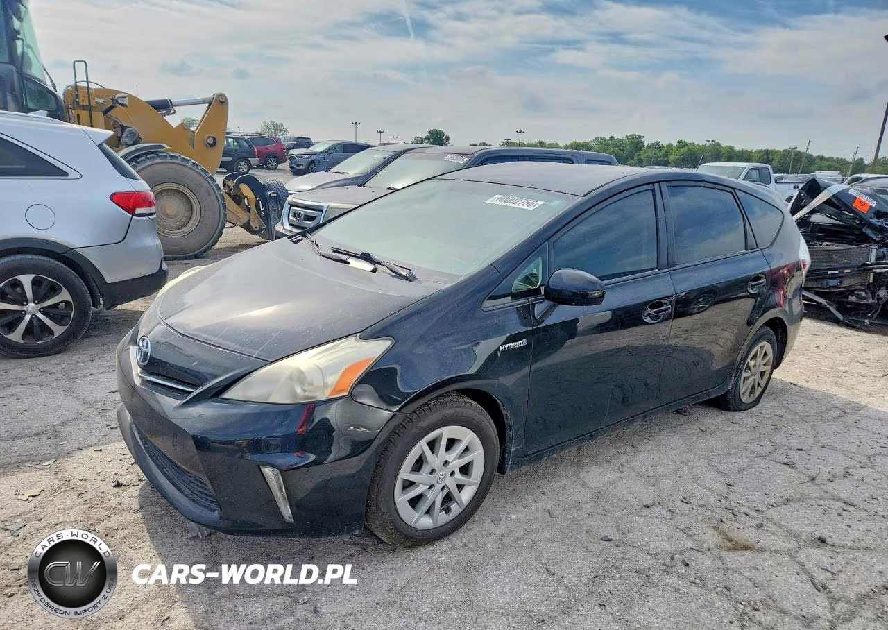 2013 Toyota Prius V Two – zdjęcie 1 z 12