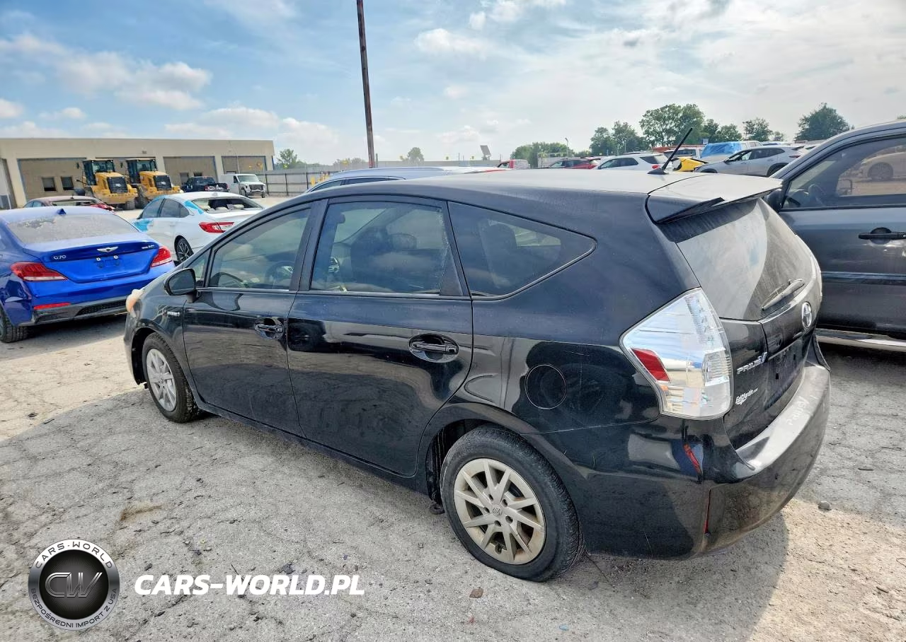 2013 Toyota Prius V Two VIN:JTDZN3EU8D3288490 - 2