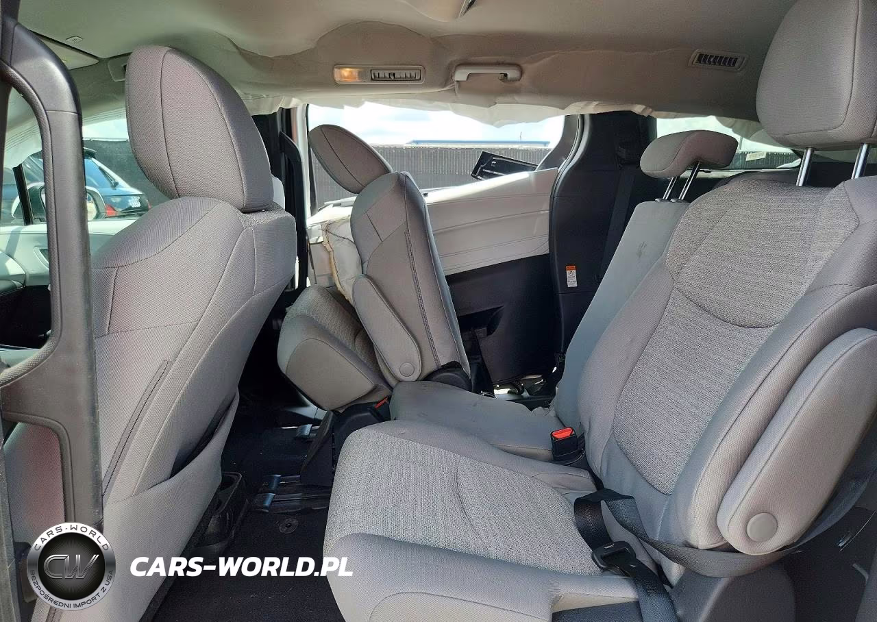2026 Toyota Sienna Le VIN:5TDKRKEC2TS290336 - 11