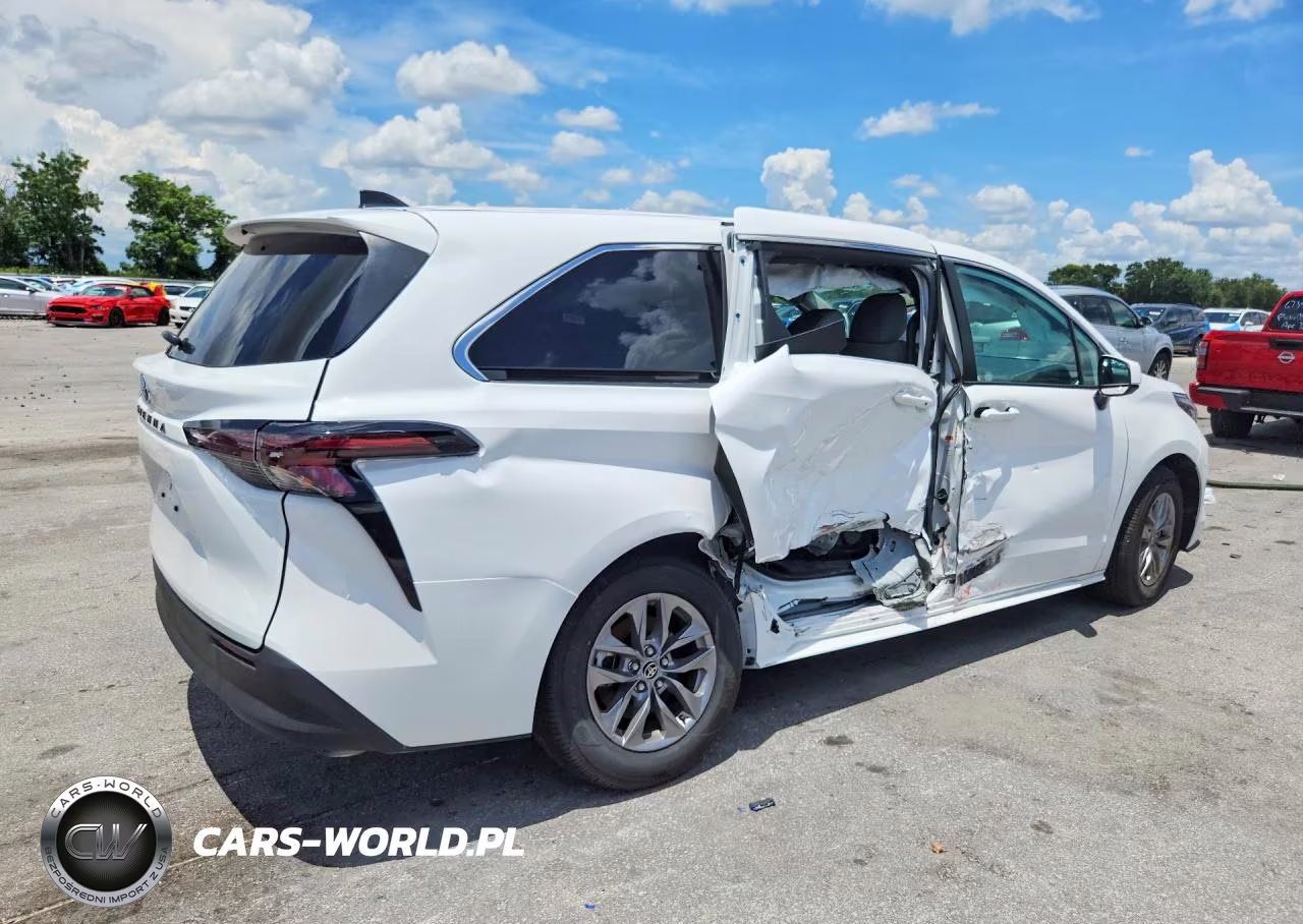2026 Toyota Sienna Le VIN:5TDKRKEC2TS290336 - 3