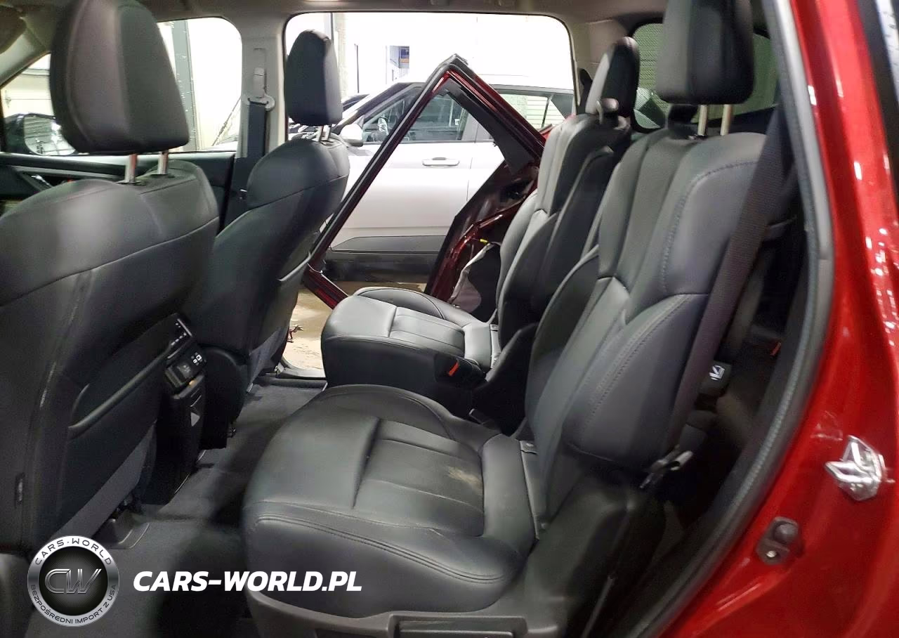 2025 Subaru Ascent Onyx Touring VIN:4S4WMAWD2S3407670 - 10