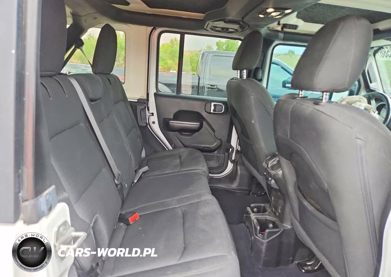 2020 Jeep Wrangler Unlimited Sport VIN:1C4HJXDN3LW248467 - 11