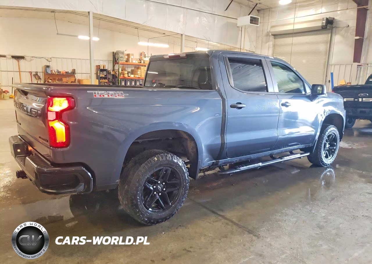 2021 Chevrolet Silverado K1500 Trail Boss Custom VIN:1GCPYCEF2MZ243283 - 3