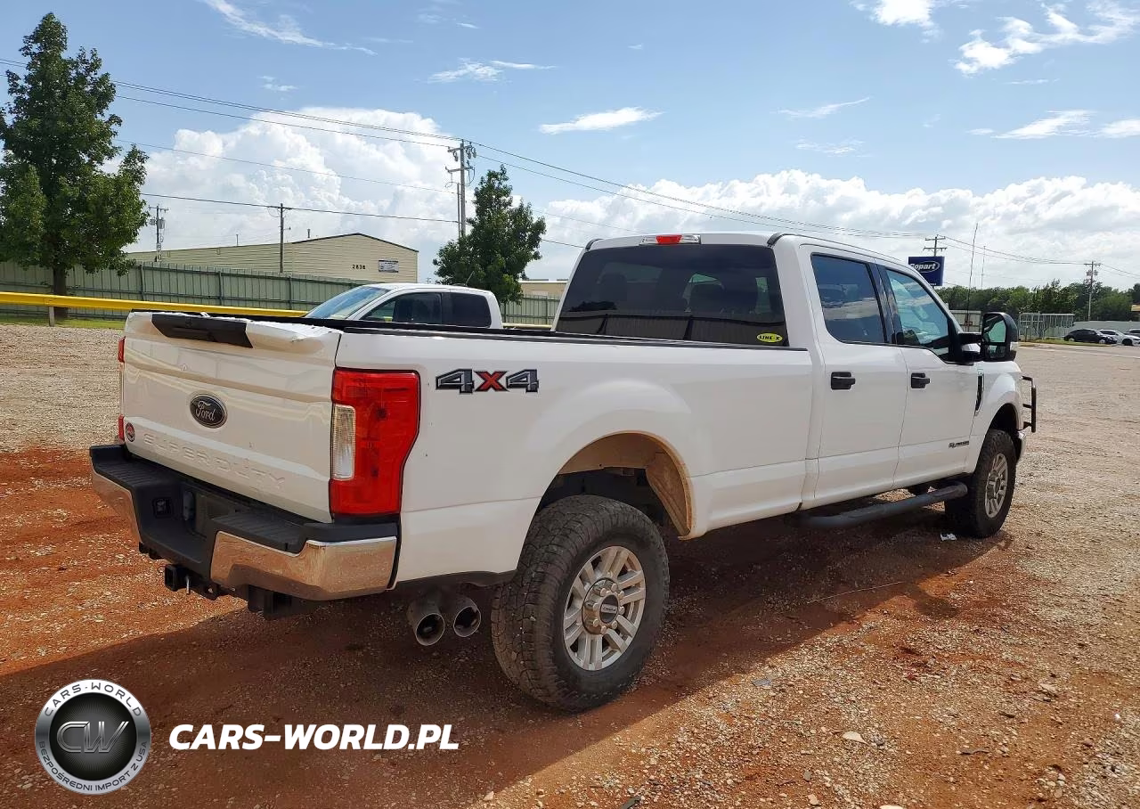2017 Ford F250 Super Duty VIN:1FT7W2BT9HED86884 - 3