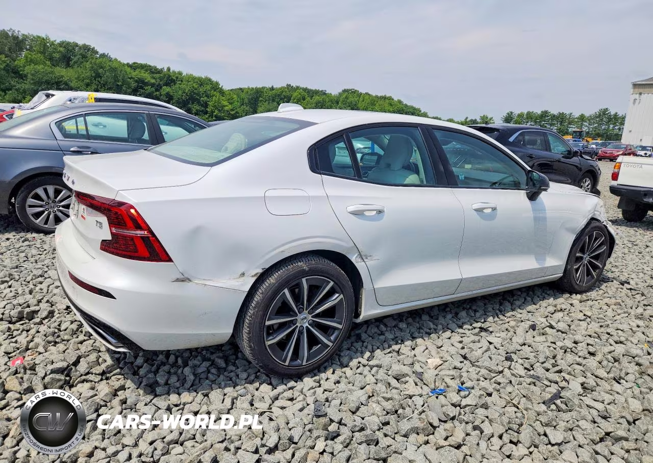 2021 Volvo S60 T5 R-Design VIN:7JR102FZXMG112227 - 3