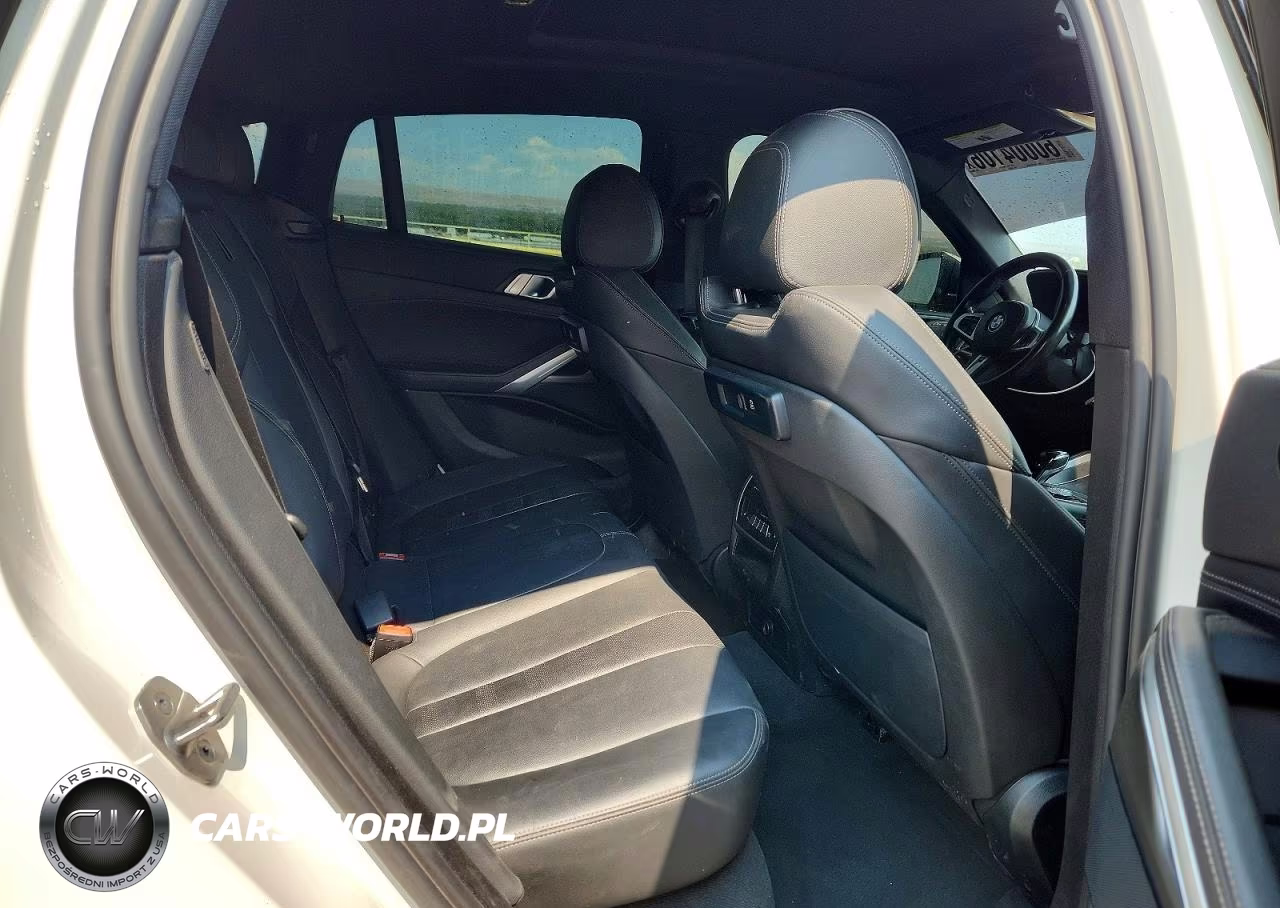 2022 BMW X6 xDrive40I VIN:5UXCY6C01N9K30877 - 11