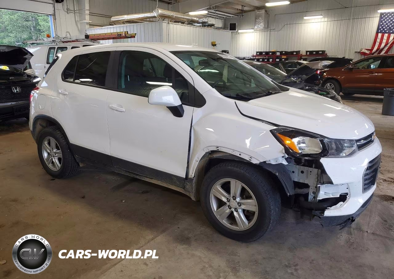 2019 Chevrolet Trax Ls VIN:3GNCJNSB1KL227359 - 4