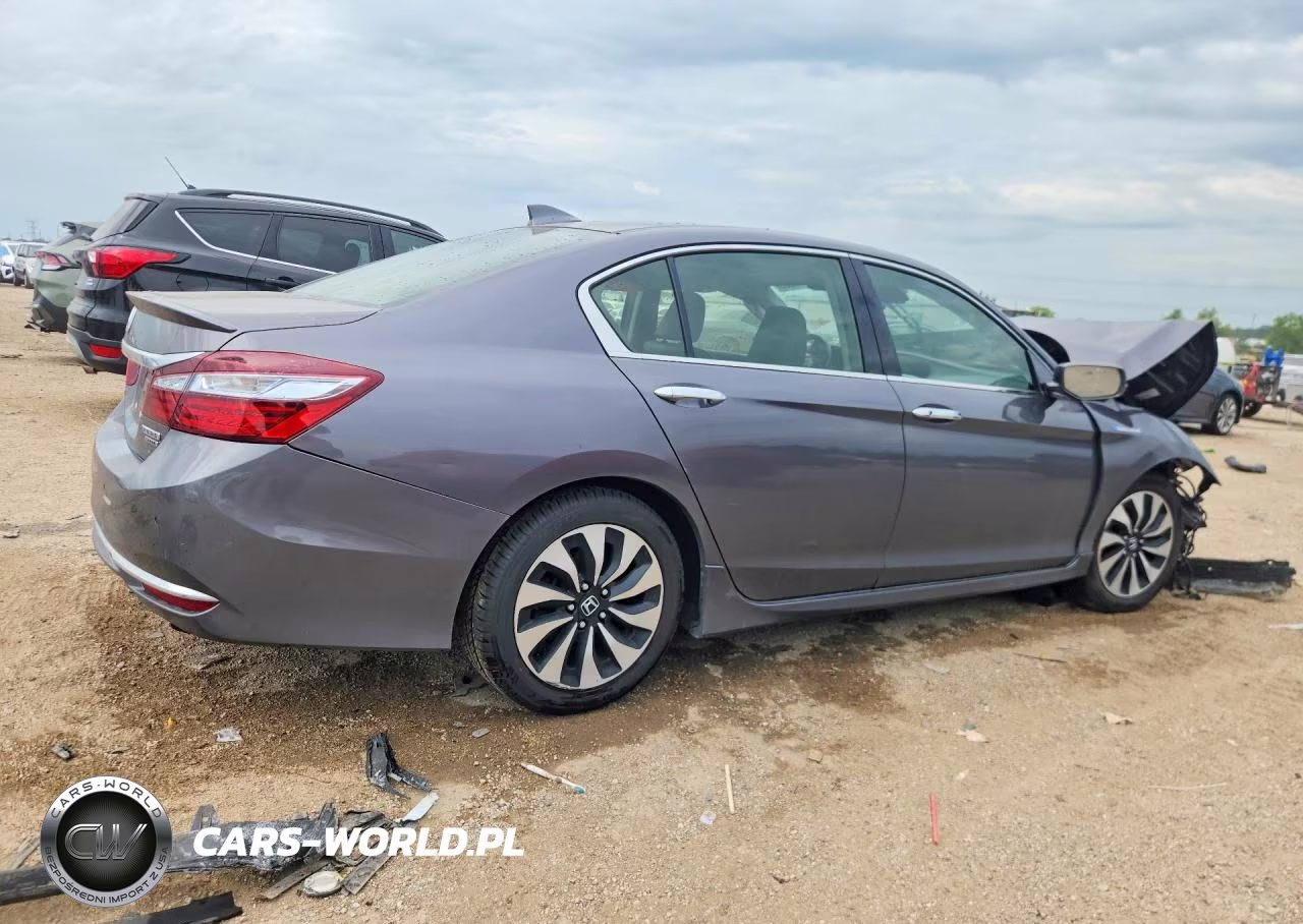 2017 Honda Accord Touring Hybrid VIN:JHMCR6F77HC000936 - 3
