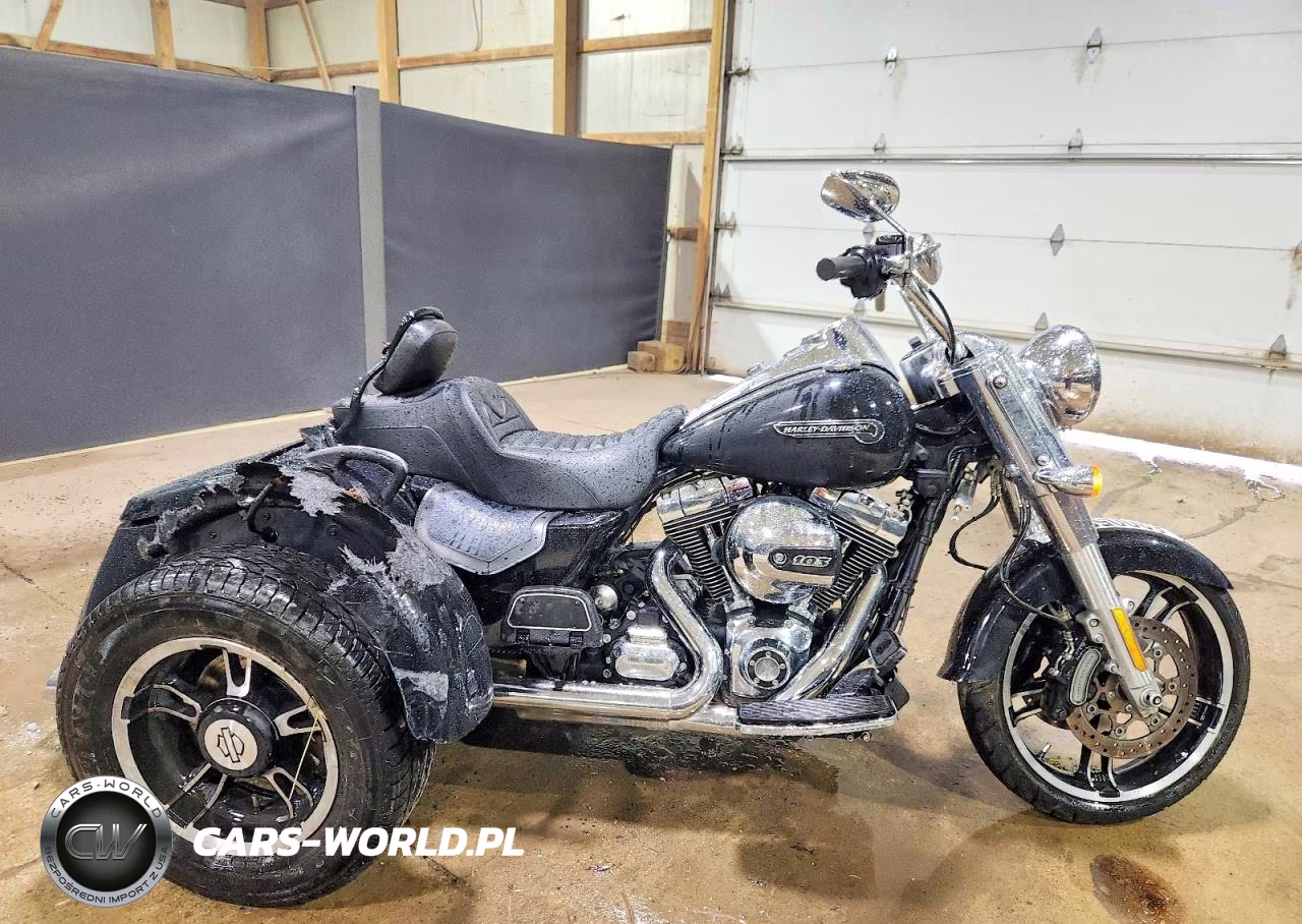 2015 Harley-Davidson Flrt Free Wheeler – zdjęcie 1 z 9
