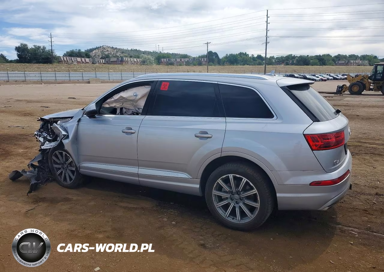 2018 Audi Q7 Prestige VIN:WA1VAAF75JD015305 - 2