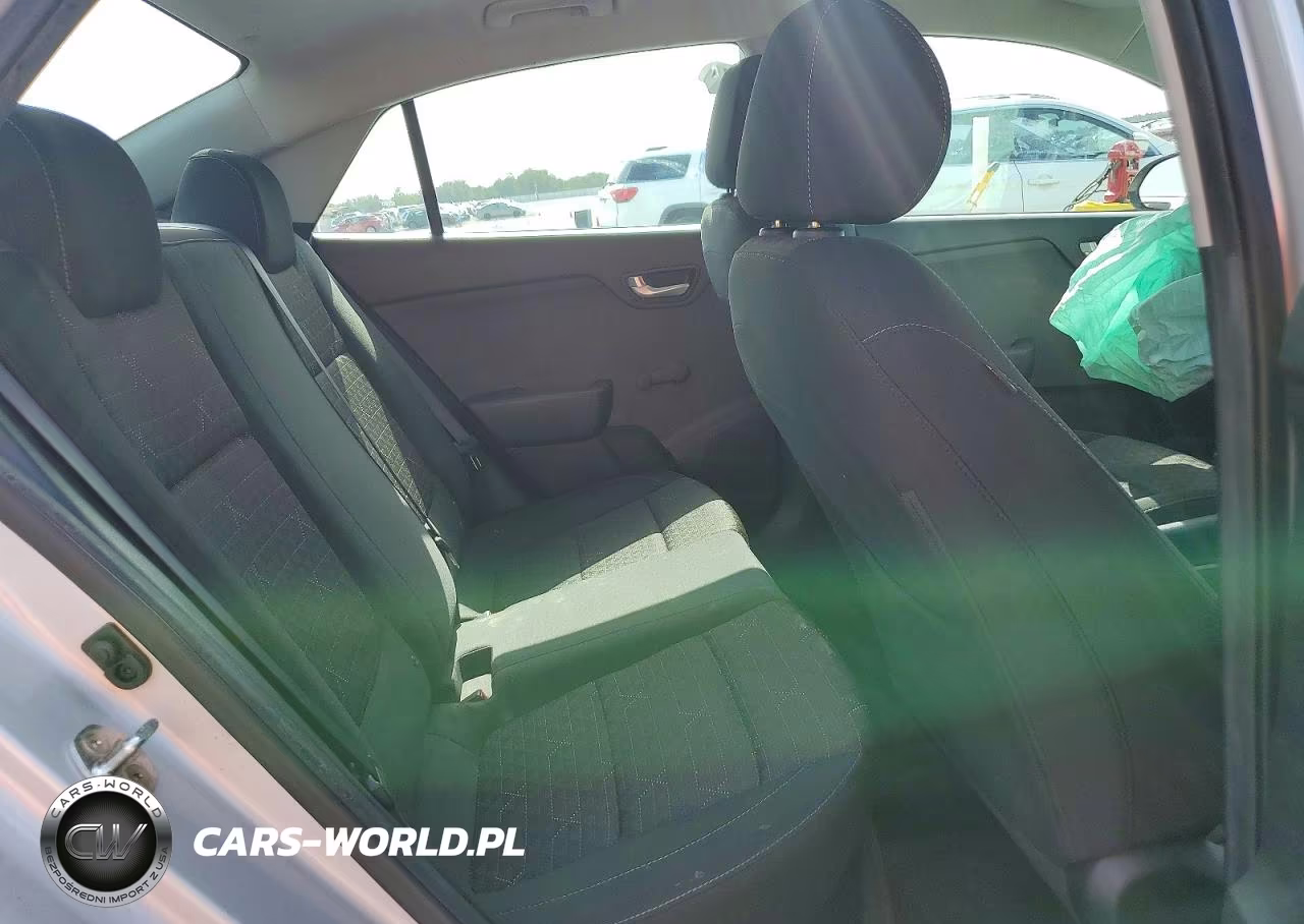 2018 Kia Rio Lx VIN:3KPA24AB9JE082017 - 10