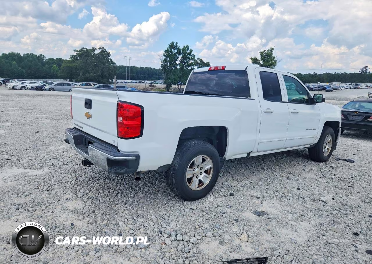 2018 Chevrolet Silverado C1500 Lt VIN:1GCRCREC9JZ141524 - 3