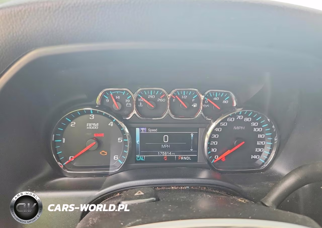 2018 Chevrolet Silverado C1500 Lt VIN:1GCRCREC9JZ141524 - 9