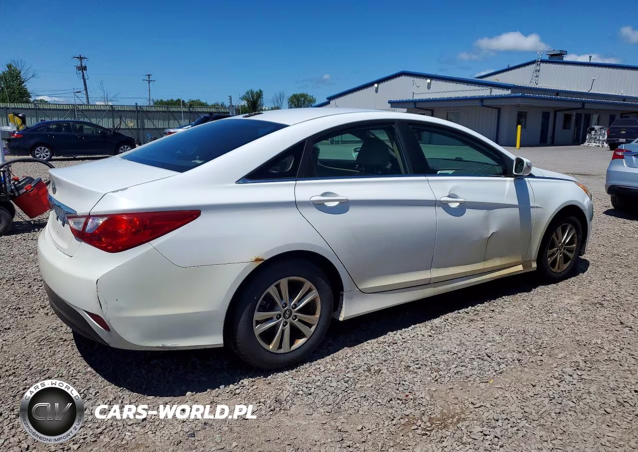 2014 Hyundai Sonata Gls VIN:5NPEB4AC2EH823572 - 3