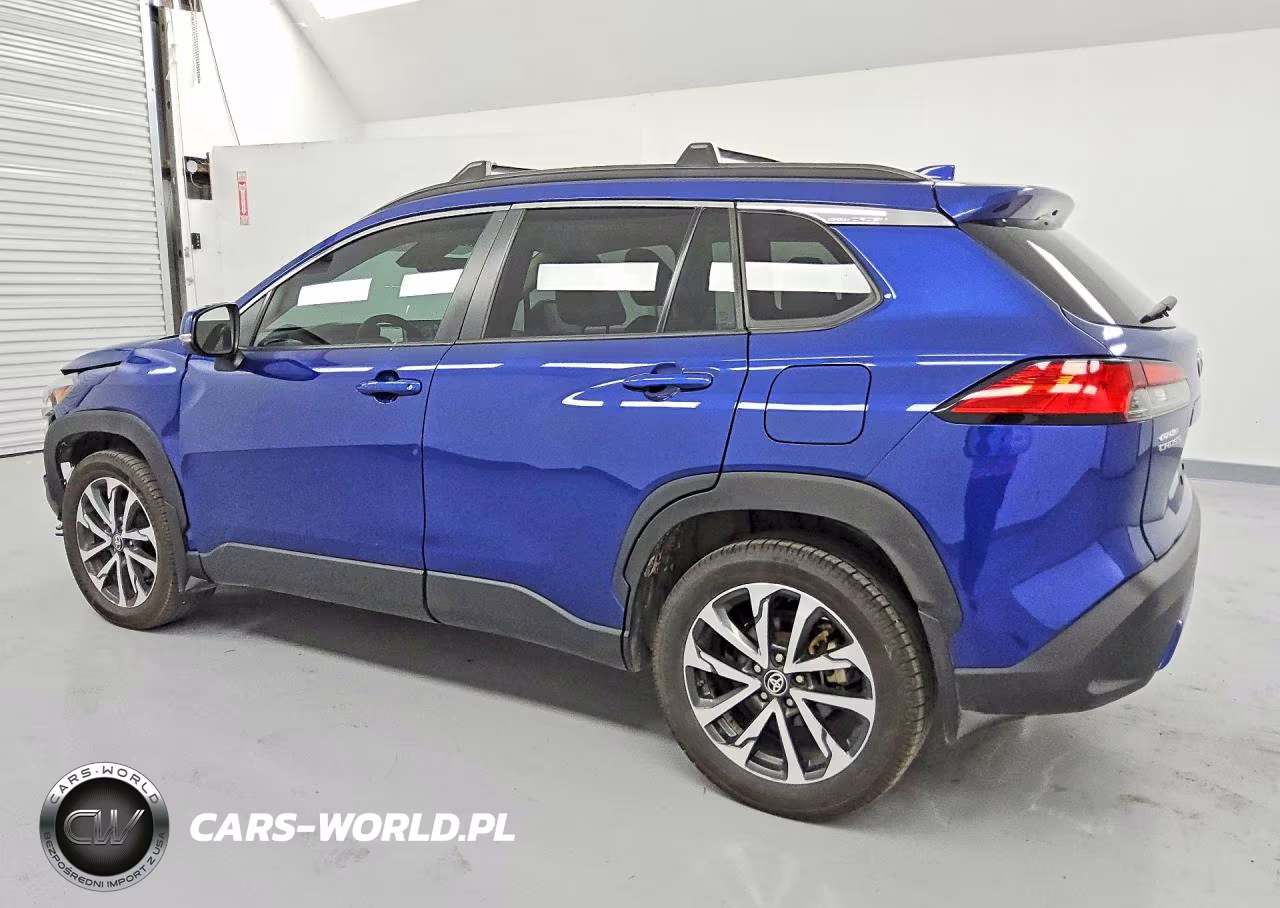 2022 Toyota Corolla Cross Xle VIN:7MUDAAAG7NV035418 - 2