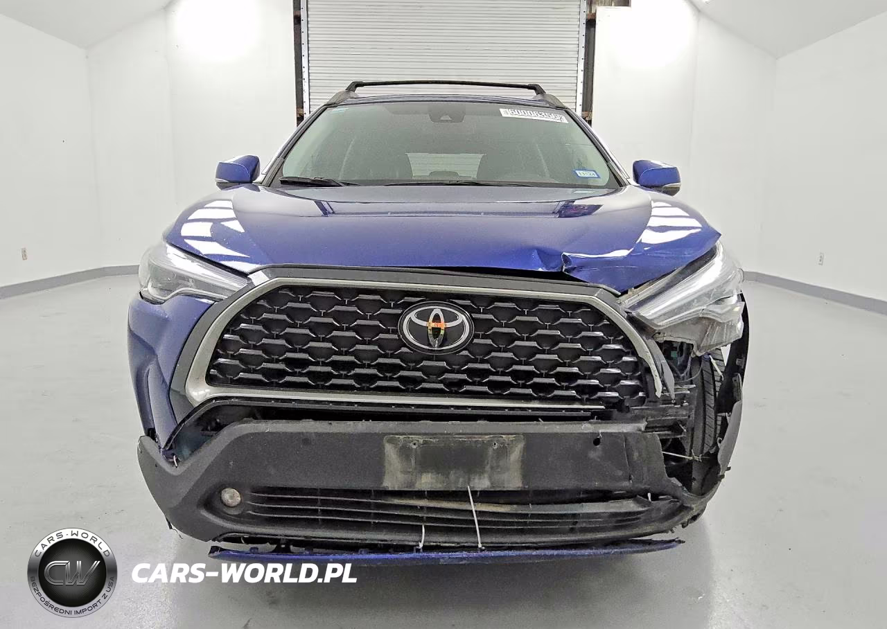 2022 Toyota Corolla Cross Xle VIN:7MUDAAAG7NV035418 - 5