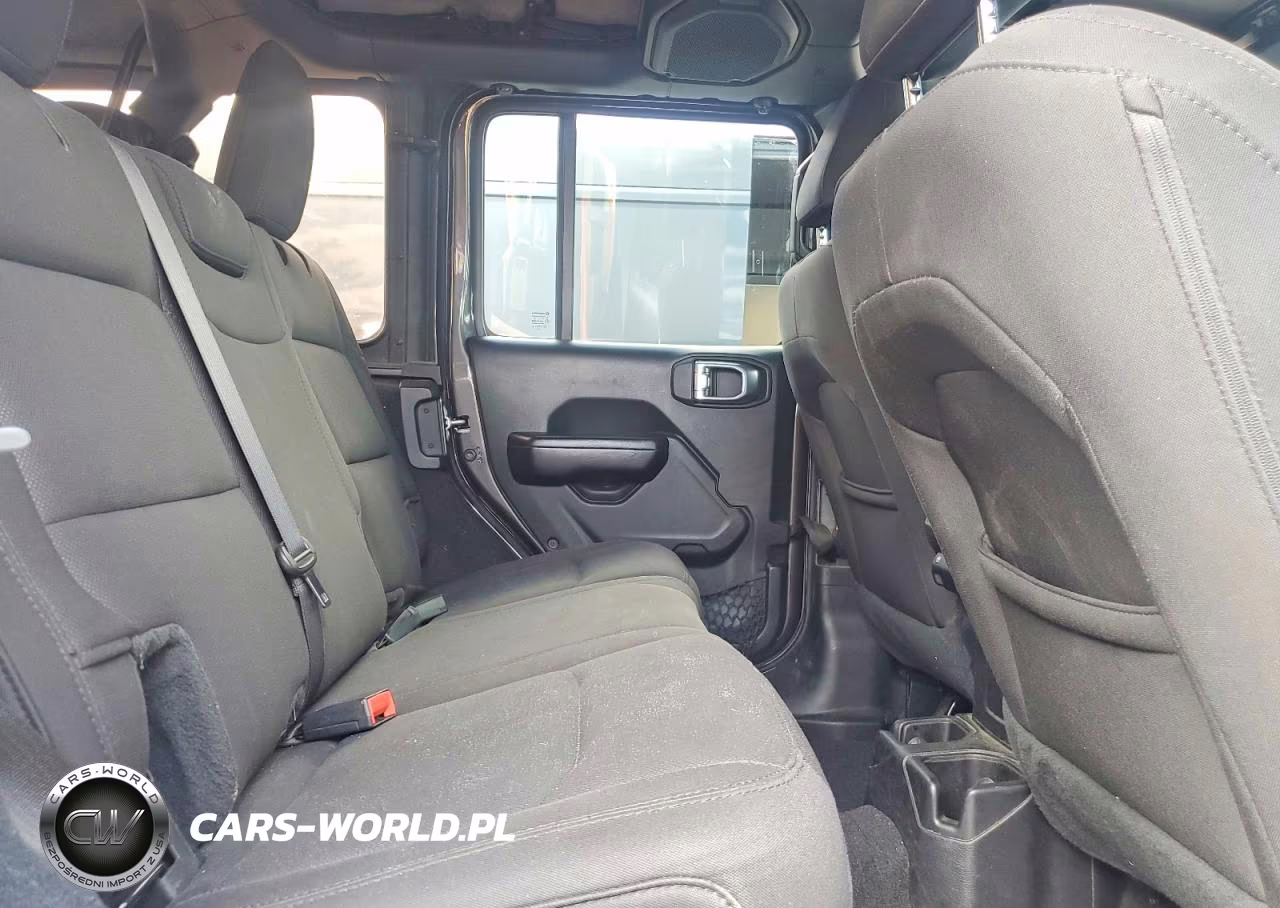2020 Jeep Wrangler Unlimited Sport VIN:1C4HJXDG0LW105512 - 11