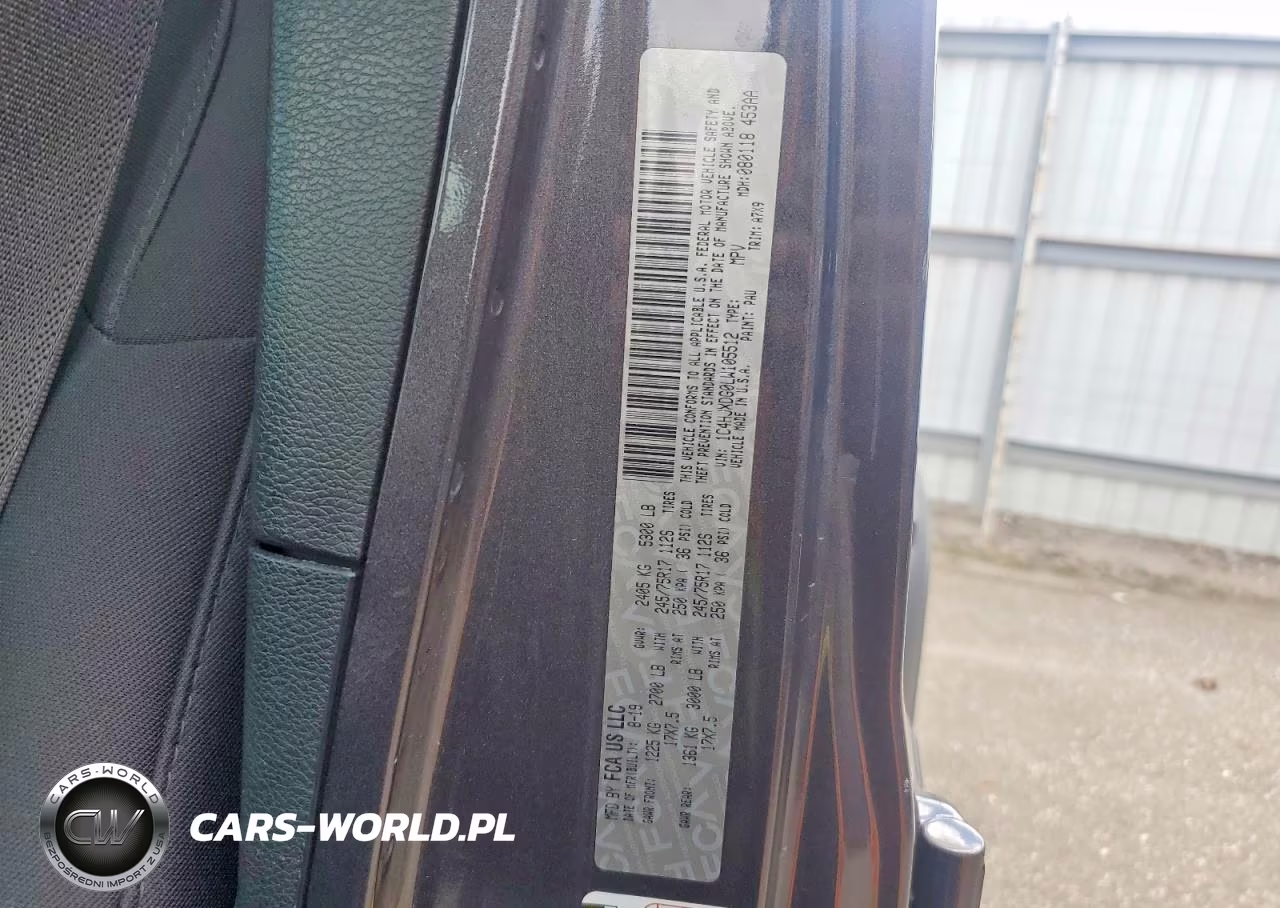 2020 Jeep Wrangler Unlimited Sport VIN:1C4HJXDG0LW105512 - 13