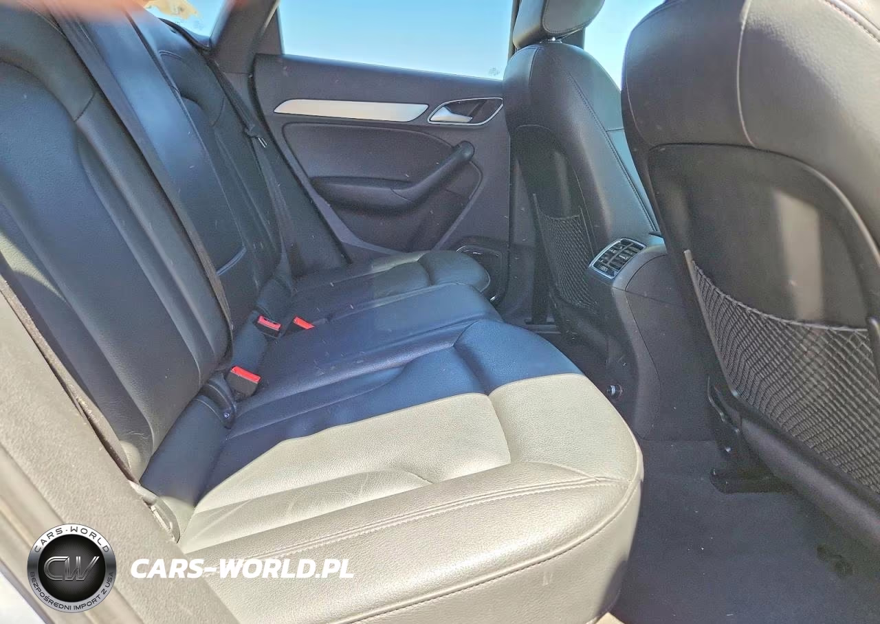 2018 Audi Q3 Premium Plus VIN:WA1JCCFS7JR032182 - 11