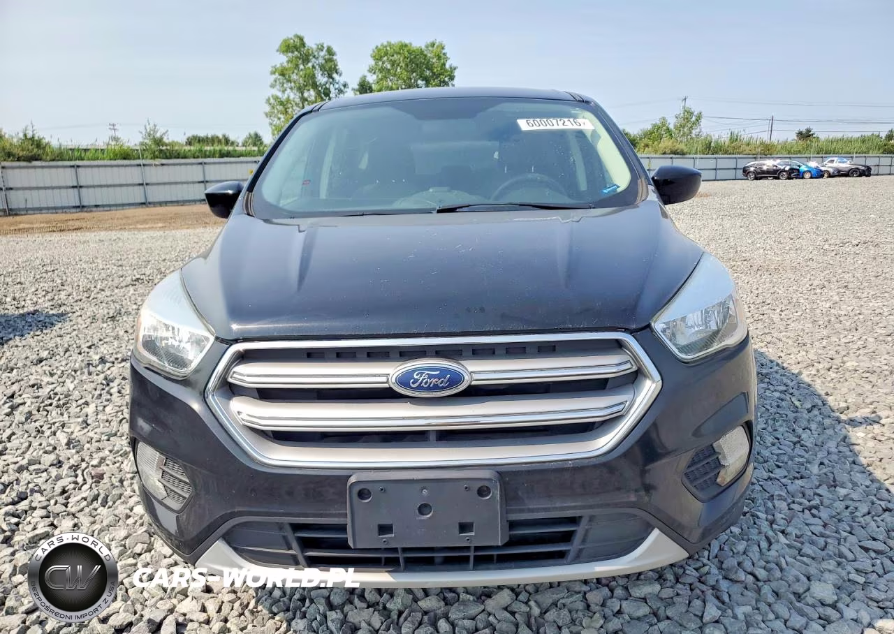 2017 Ford Escape Se VIN:1FMCU9GD2HUF00398 - 5