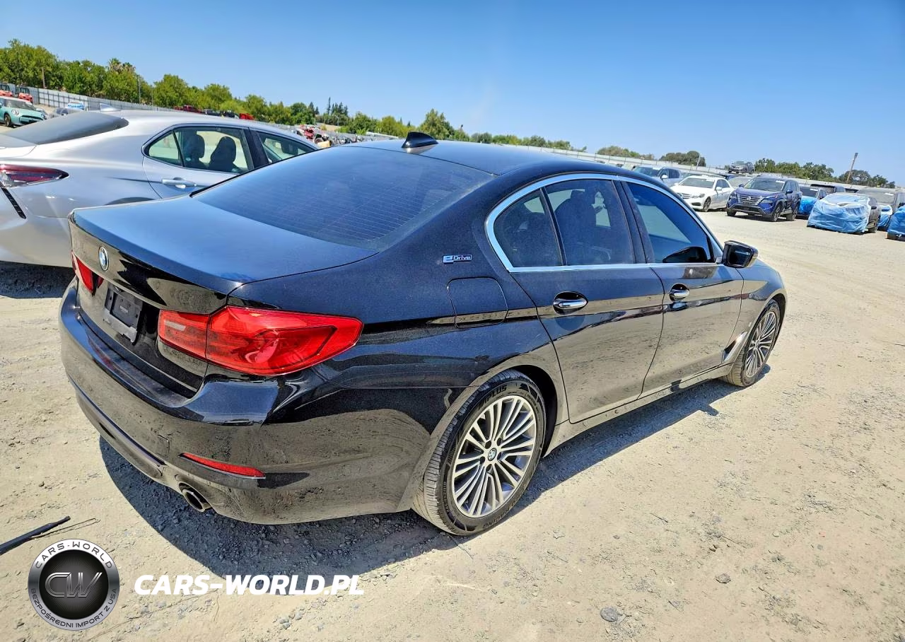 2018 BMW 530E VIN:WBAJA9C58JB252031 - 3