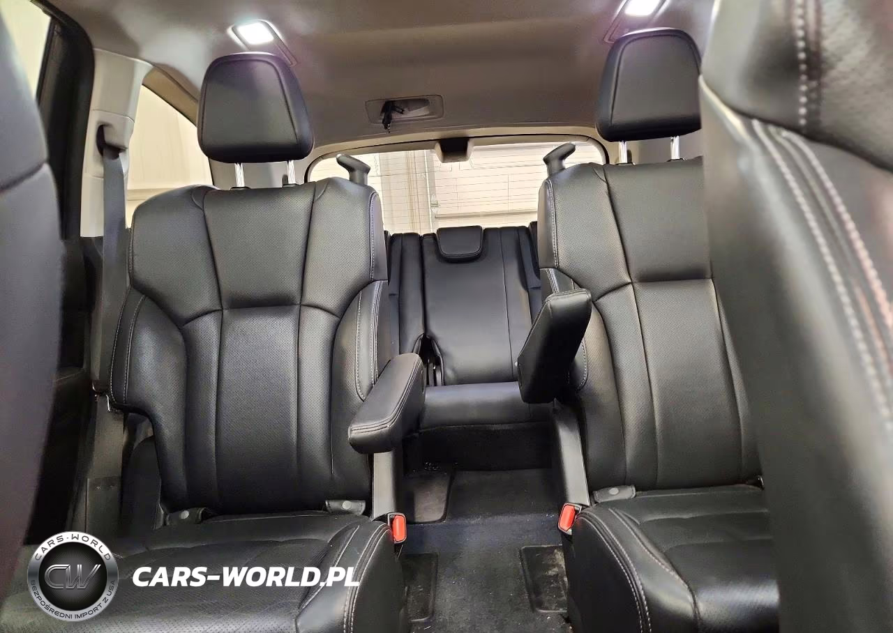 2021 Subaru Ascent Touring VIN:4S4WMARD5M3442475 - 10