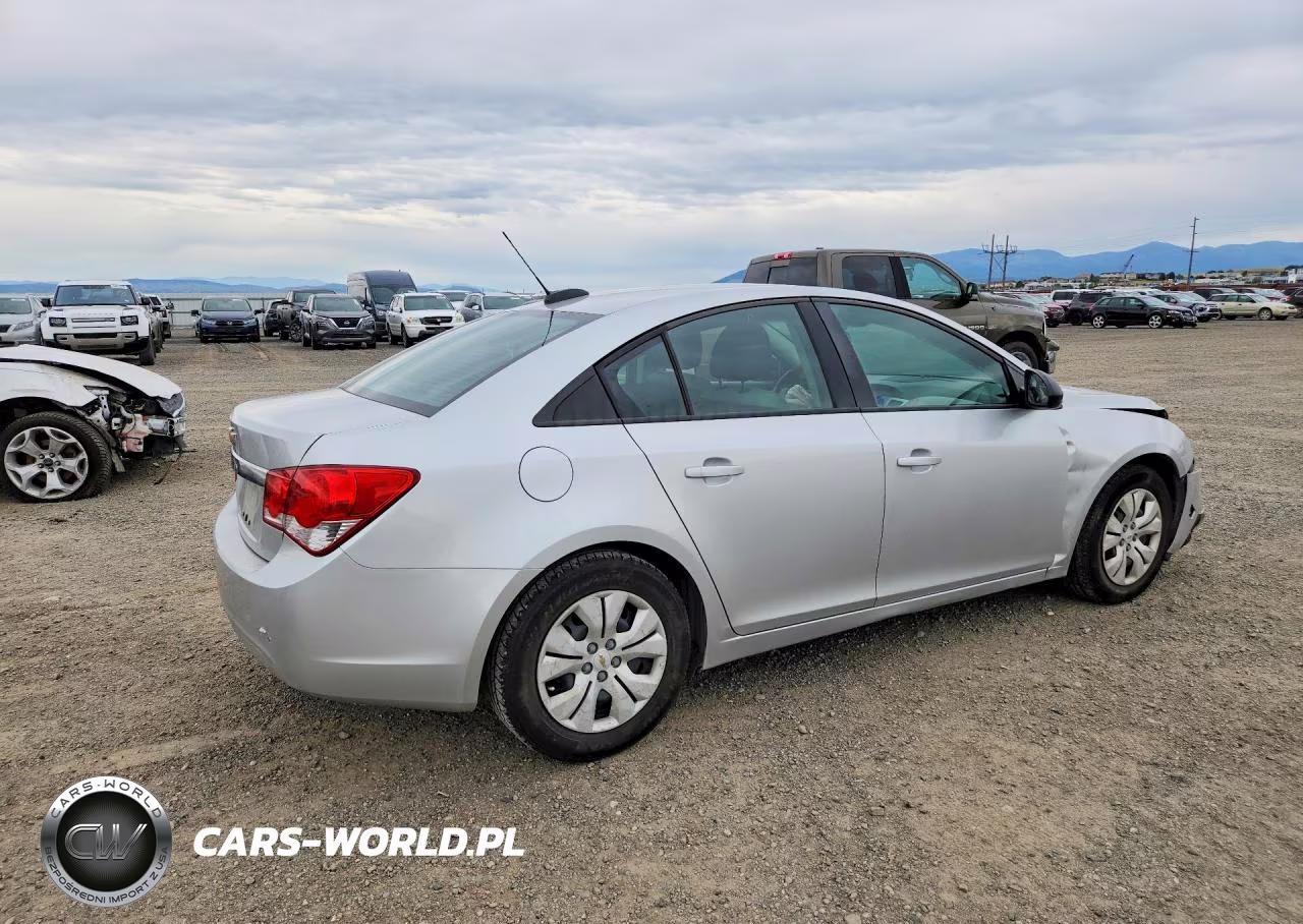 2015 Chevrolet Cruze Ls VIN:1G1PA5SH5F7123474 - 3