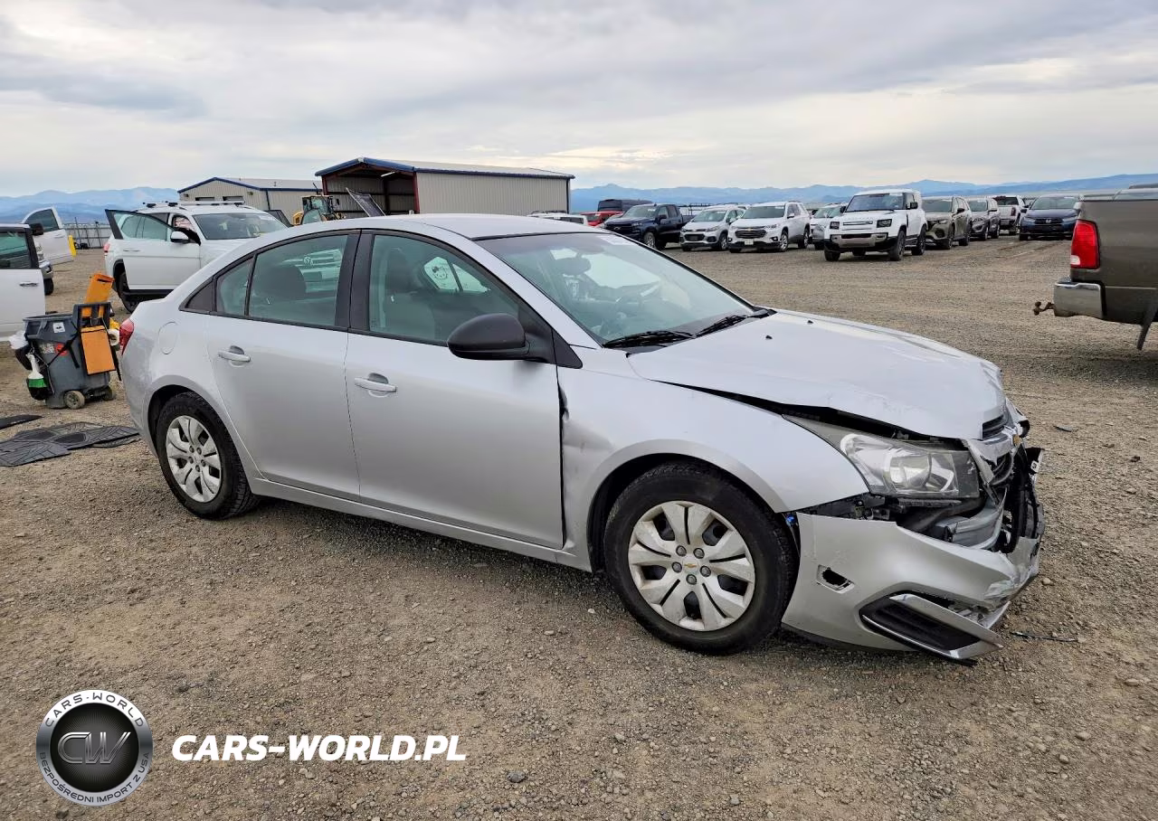 2015 Chevrolet Cruze Ls VIN:1G1PA5SH5F7123474 - 4