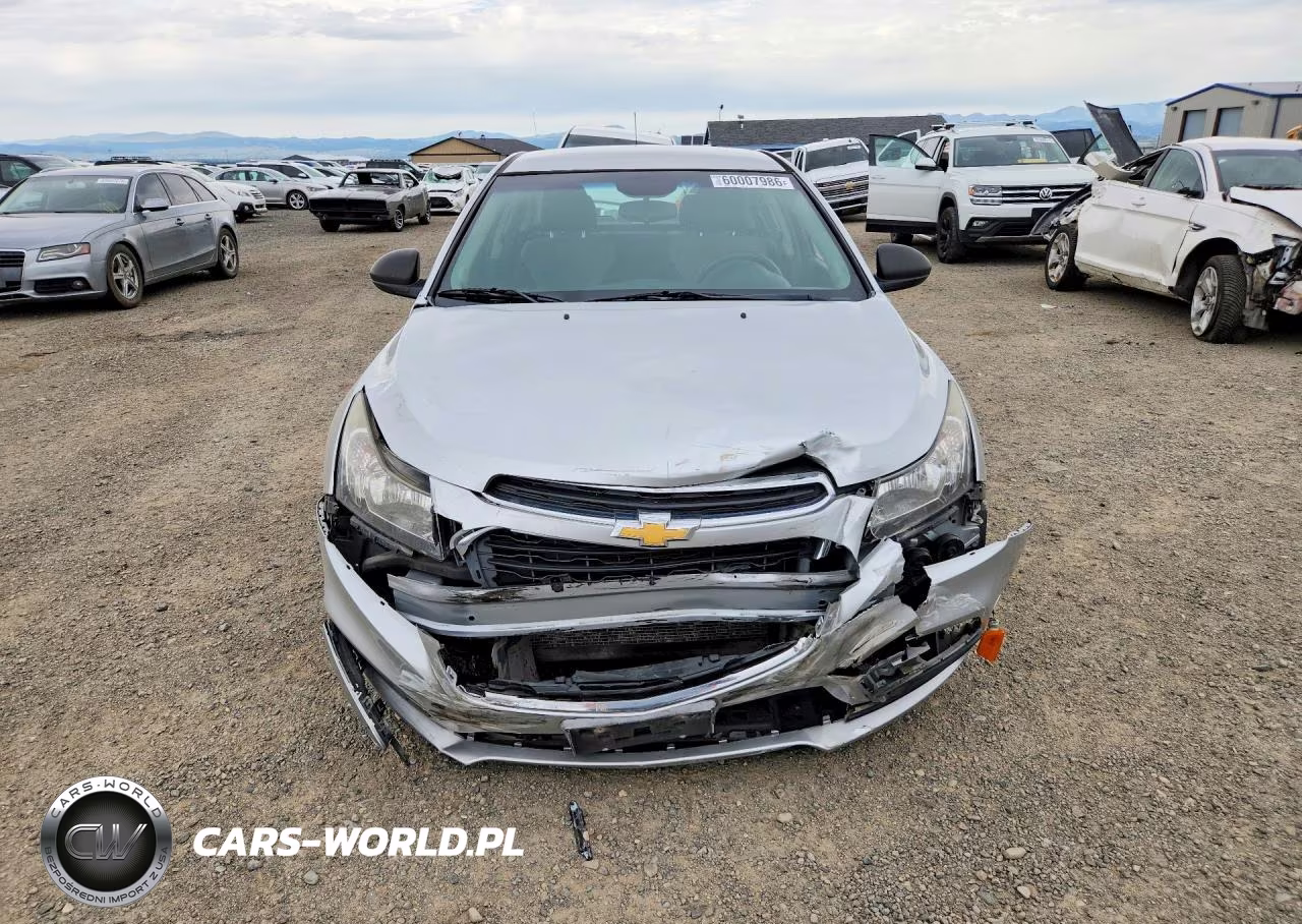 2015 Chevrolet Cruze Ls VIN:1G1PA5SH5F7123474 - 5