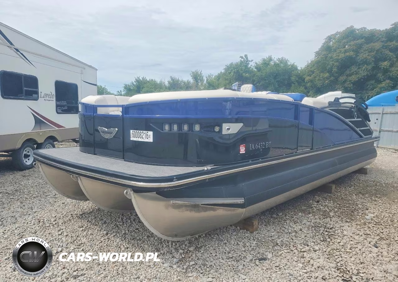 2020 Bennington Marine Boat VIN:ETWJ2562B020 - 2