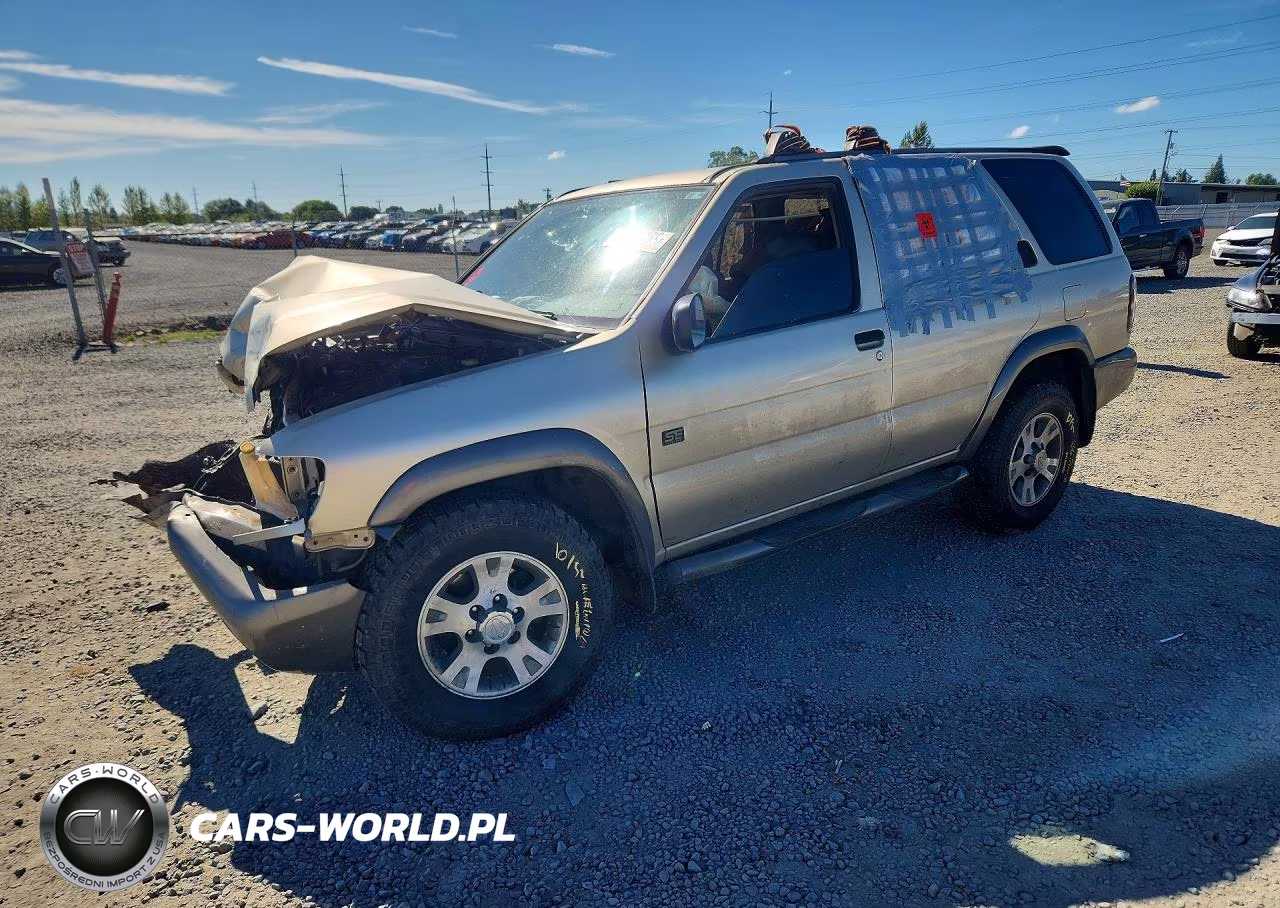 1999 Nissan Pathfinder Xe