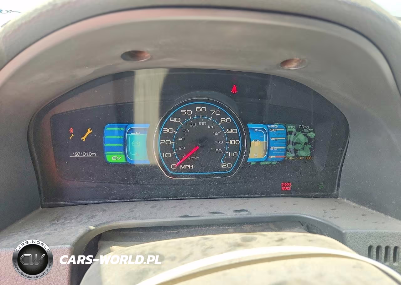 2010 Ford Fusion Hybrid VIN:3FADP0L38AR193718 - 9