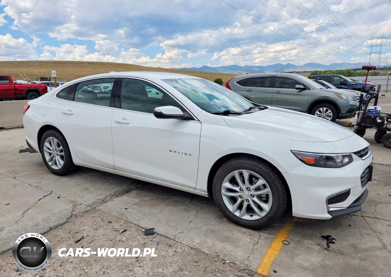 2017 Chevrolet Malibu Lt VIN:1G1ZE5ST9HF119390 - 4