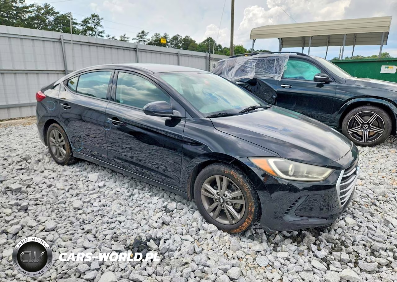 2018 Hyundai Elantra Sel VIN:5NPD84LF5JH232602 - 4