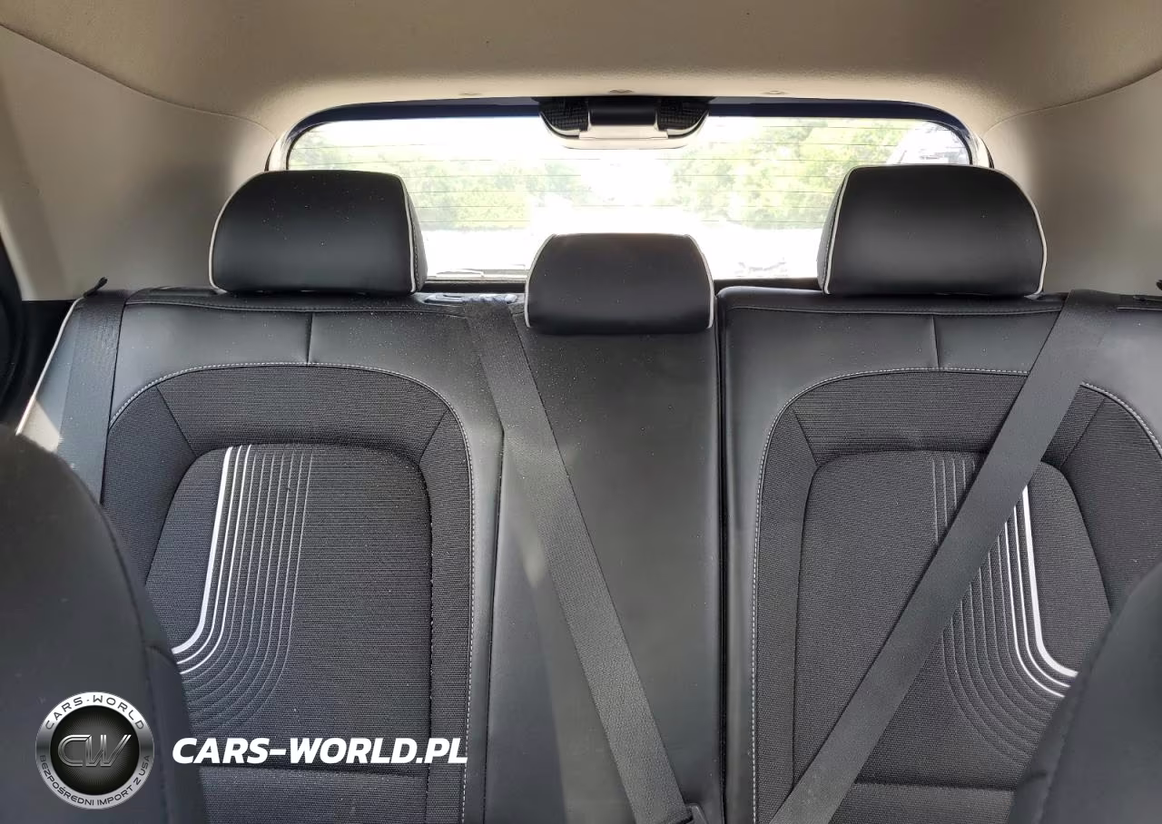 2022 Hyundai Venue Sel VIN:KMHRC8A38NU143165 - 10