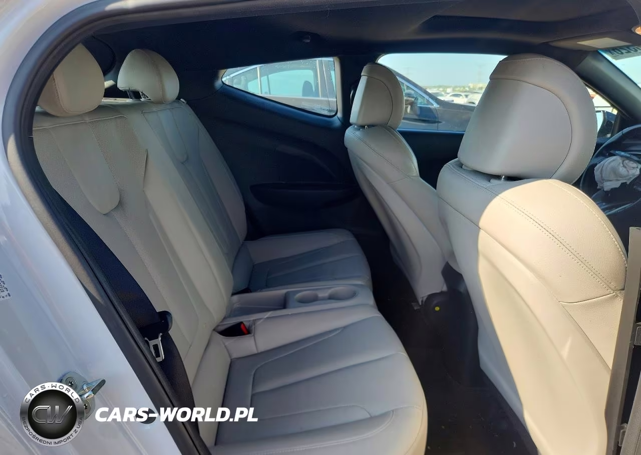 2020 Hyundai Veloster Turbo Ultimate VIN:KMHTH6AB4LU027218 - 10