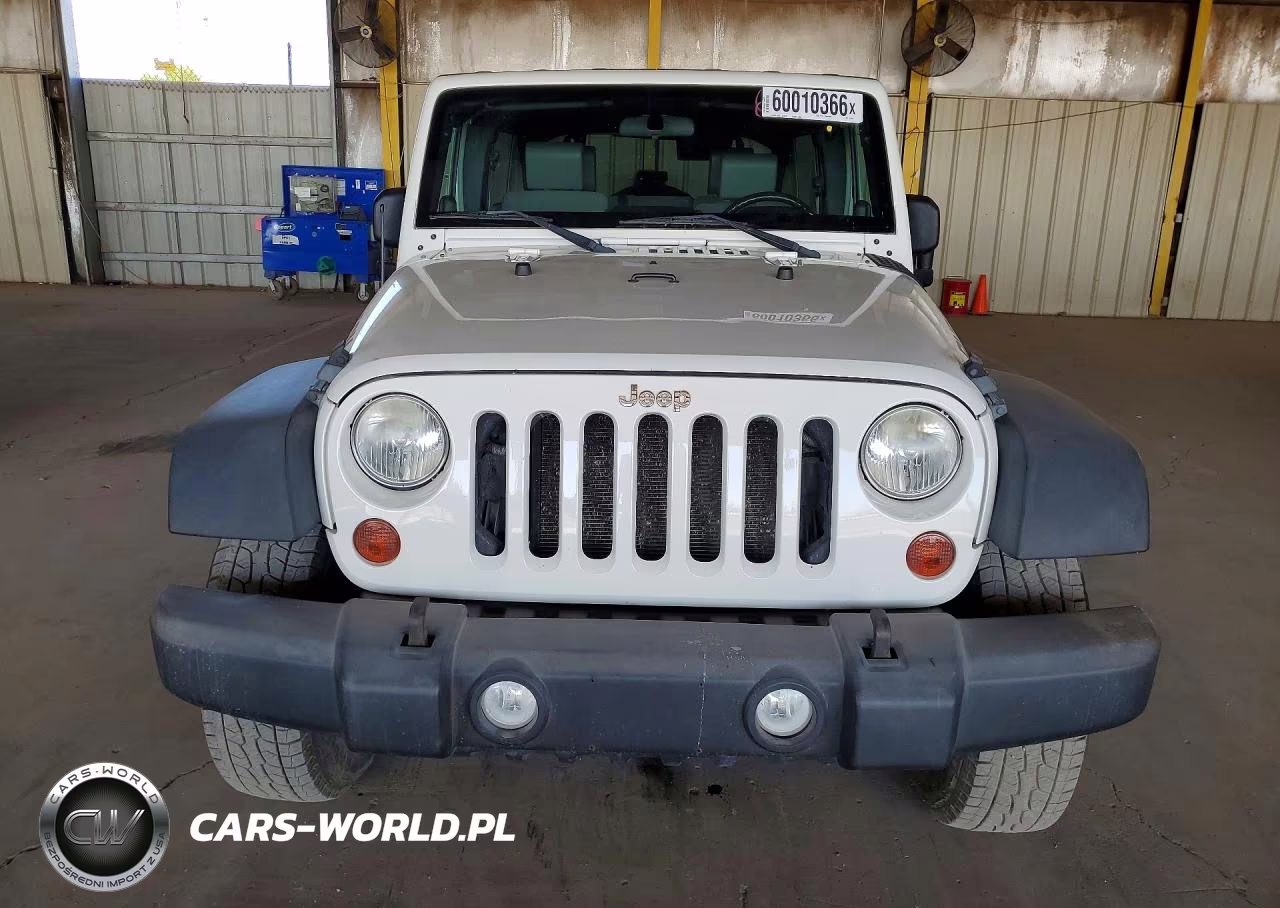2010 Jeep Wrangler Unlimited Rubicon VIN:1J4BA6H13AL101856 - 5