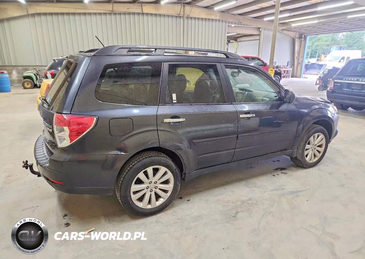 2013 Subaru Forester VIN:JF2SHAEC7DH404724 - 3