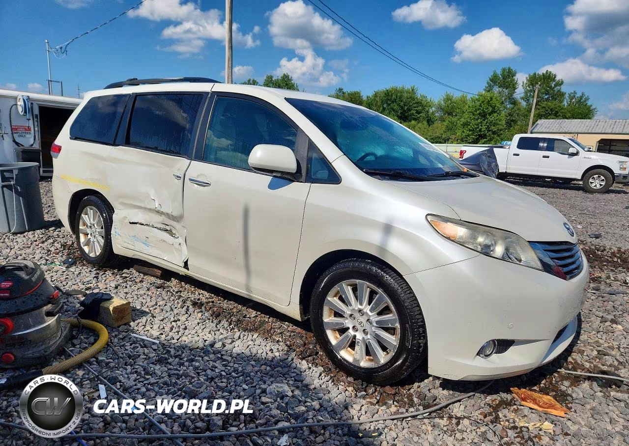 2011 Toyota Sienna Limited 7-Passenger VIN:5TDYK3DC8BS151932 - 4