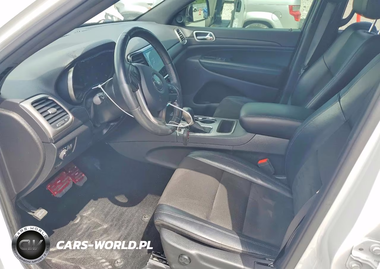 2020 Jeep Grand Cherokee Laredo VIN:1C4RJFAG6LC313981 - 7