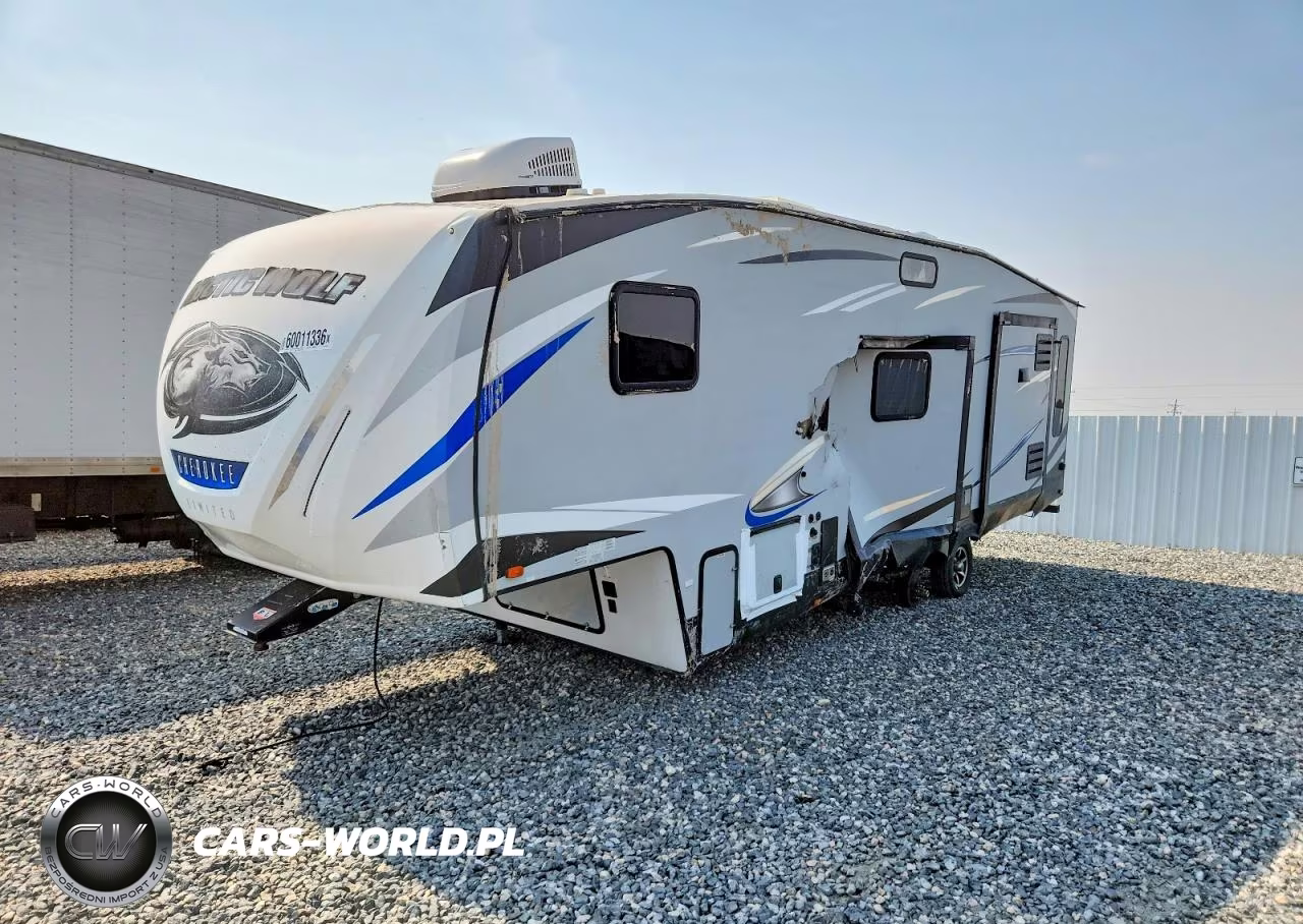2020 Forest River Arctic Wolf Camper VIN:5ZT3CKVB2L0704567 - 2