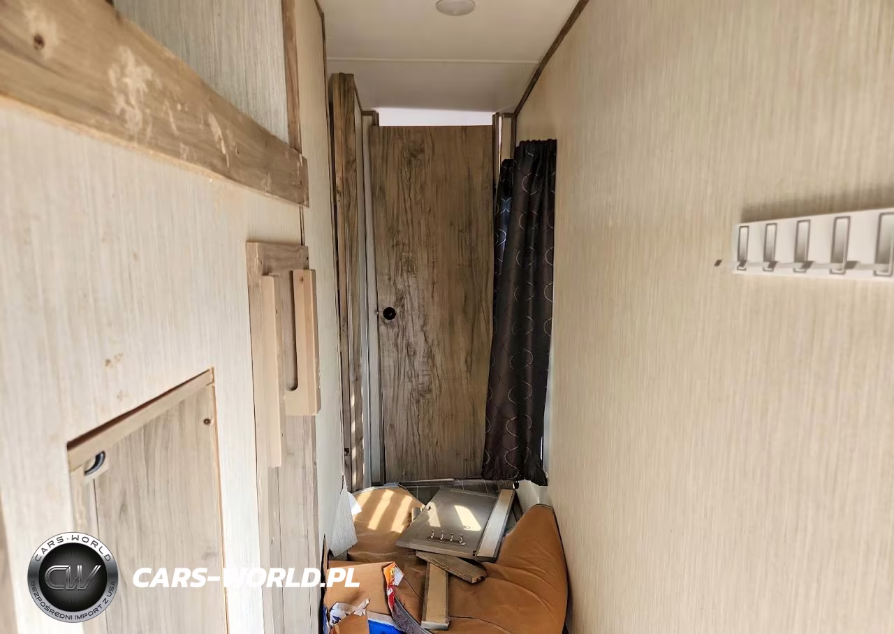 2020 Forest River Arctic Wolf Camper VIN:5ZT3CKVB2L0704567 - 5