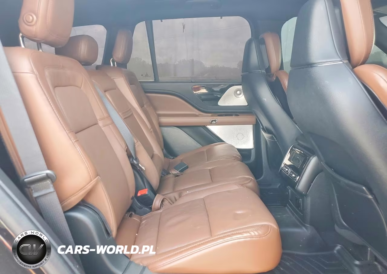 2020 Lincoln Aviator Reserve VIN:5LM5J7XC8LGL36883 - 10