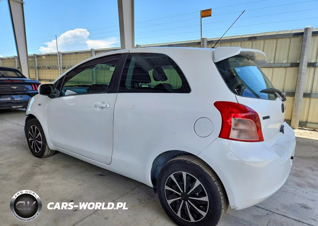 2008 Toyota Yaris Base VIN:JTDJT923785200251 - 2