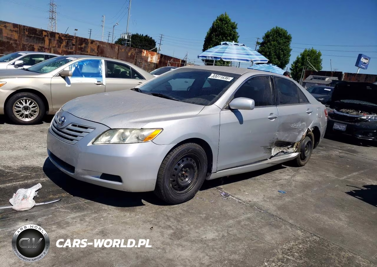 2009 Toyota Camry Le – zdjęcie 1 z 12