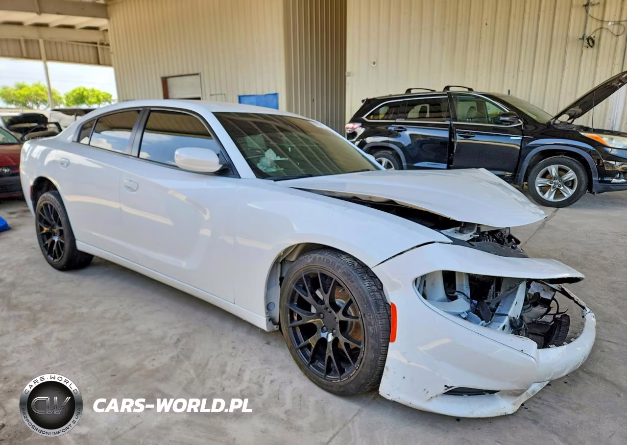 2021 Dodge Charger VIN:2C3CDXBG1MH643001 - 4