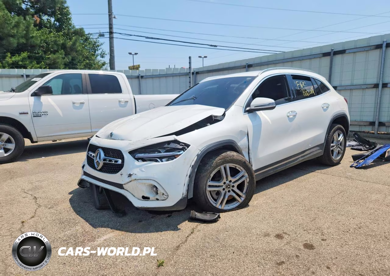 2022 Mercedes-Benz Gla 250 4Matic – zdjęcie 1 z 13