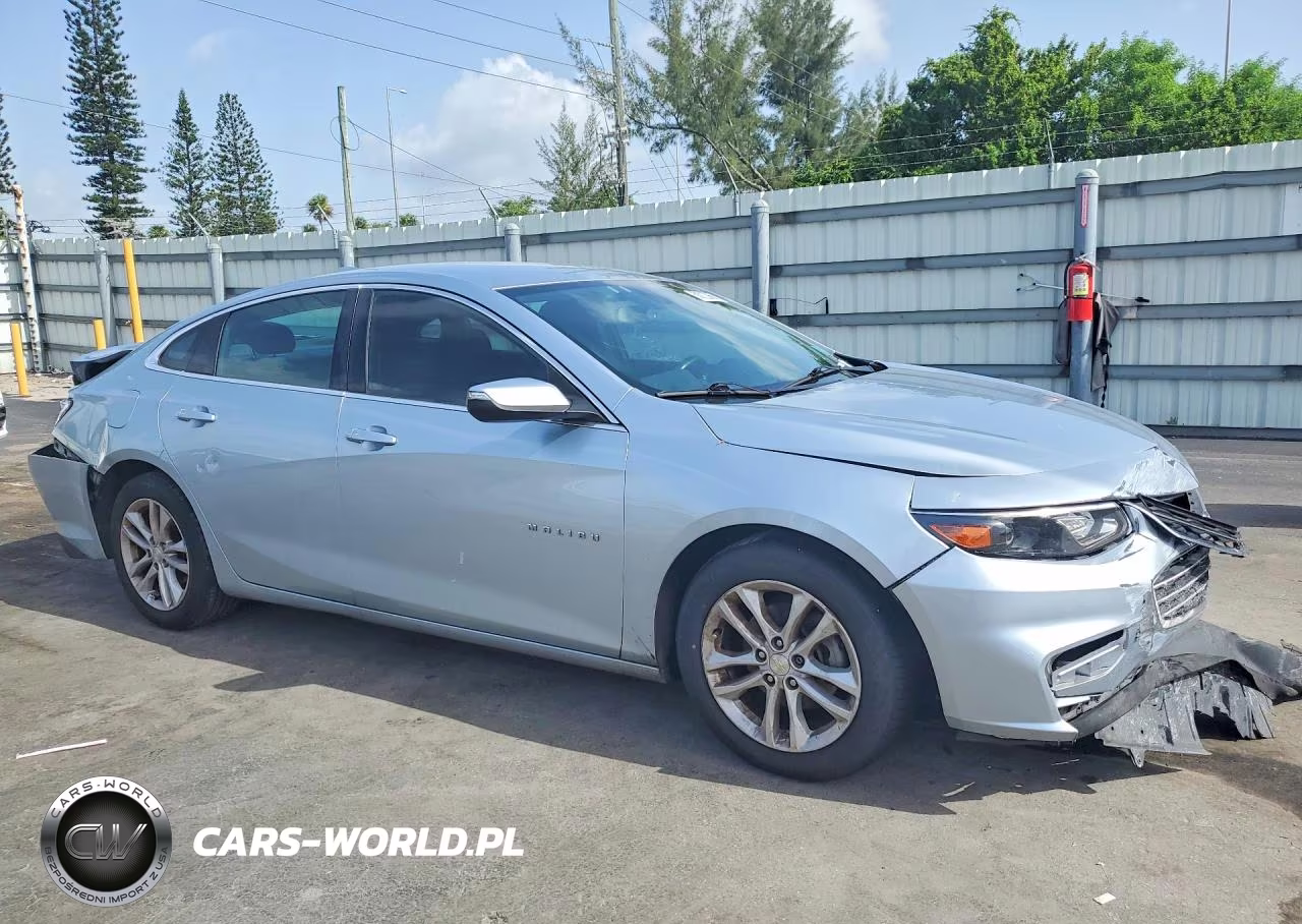 2017 Chevrolet Malibu Lt VIN:1G1ZE5ST8HF181380 - 4