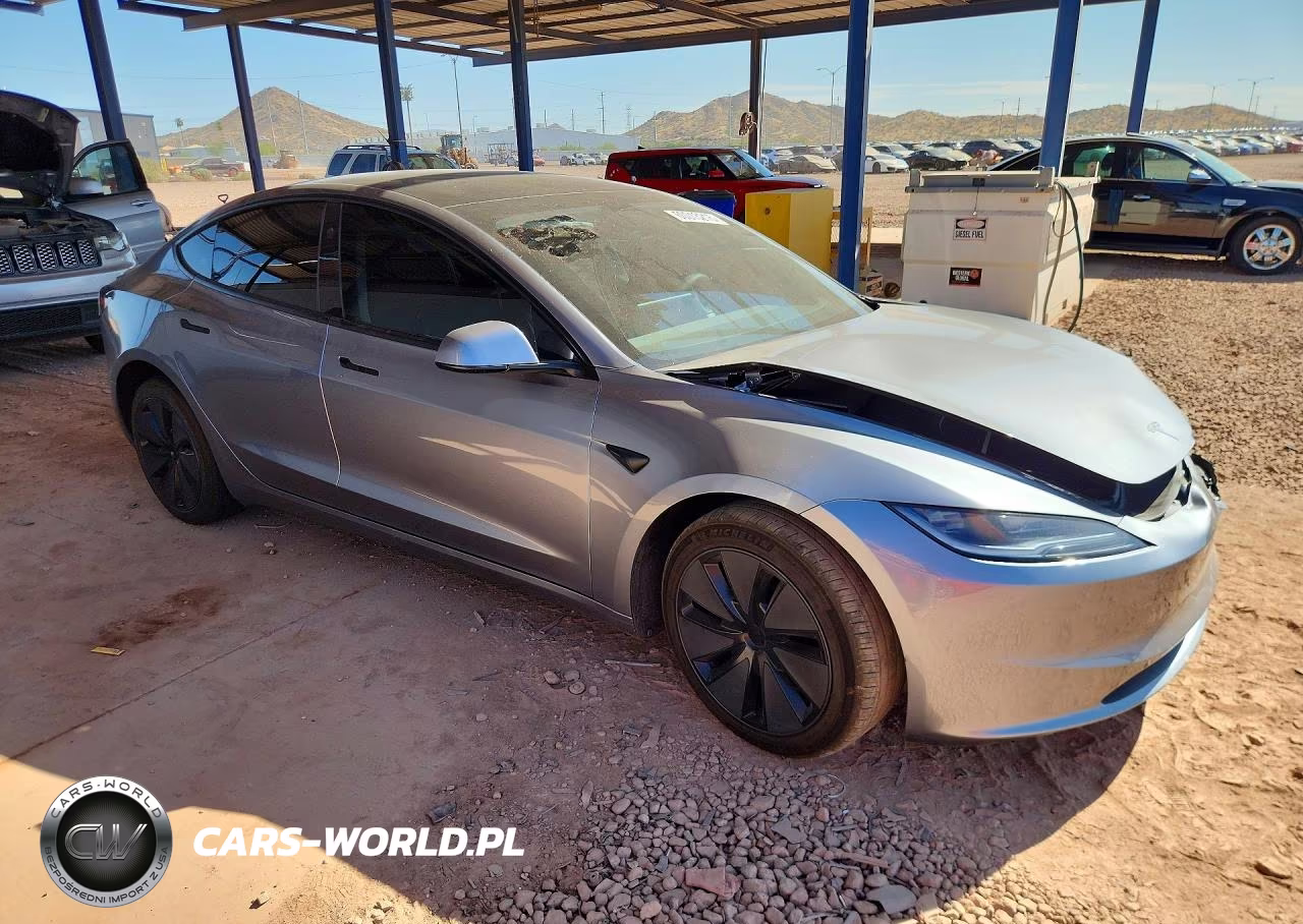 2025 Tesla Model 3 VIN:5YJ3E1EA2SF081058 - 4